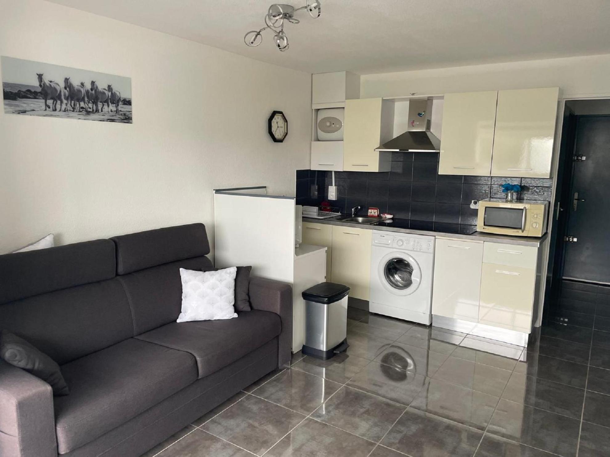 Vittoria Immobilier 11 - Reglement Sur Place - Cheques Vacances Acceptes La Grande Motte Bilik gambar