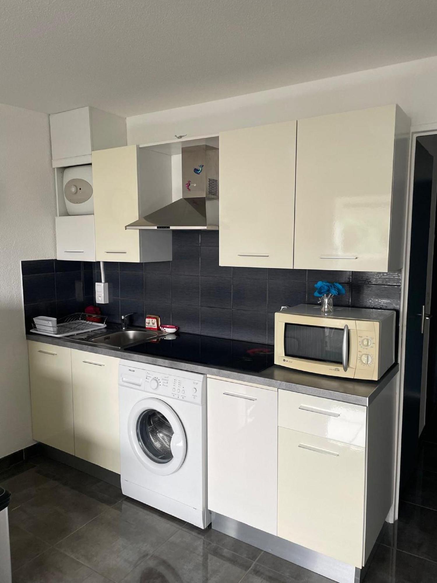 Vittoria Immobilier 11 - Reglement Sur Place - Cheques Vacances Acceptes La Grande Motte Bilik gambar